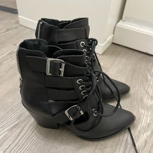 Steve Madden black booties